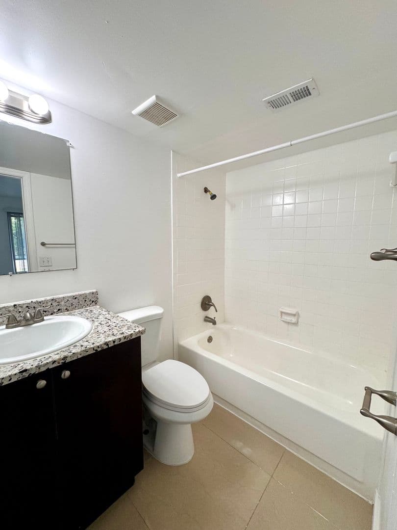 Largo Apartment: 13300 Walsingham Rd