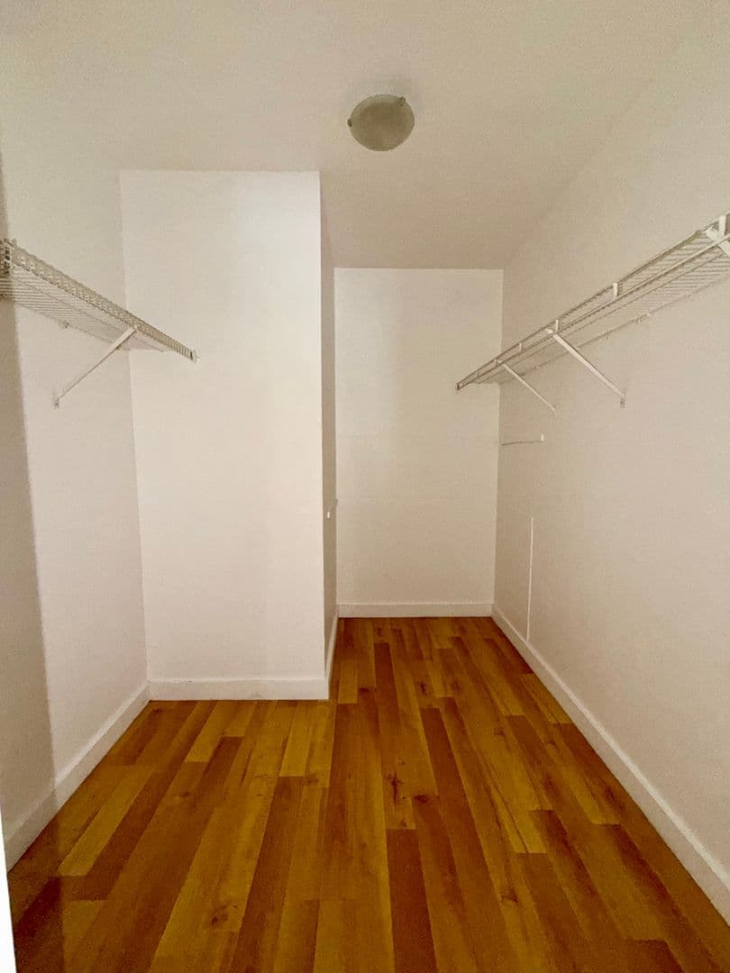 Largo Apartment: 13300 Walsingham Rd