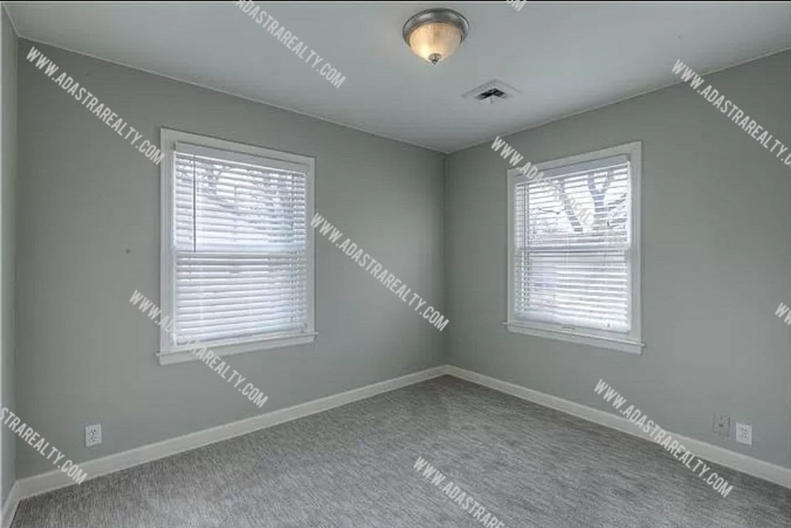 Roeland Park House: 4818 Mission Rd,