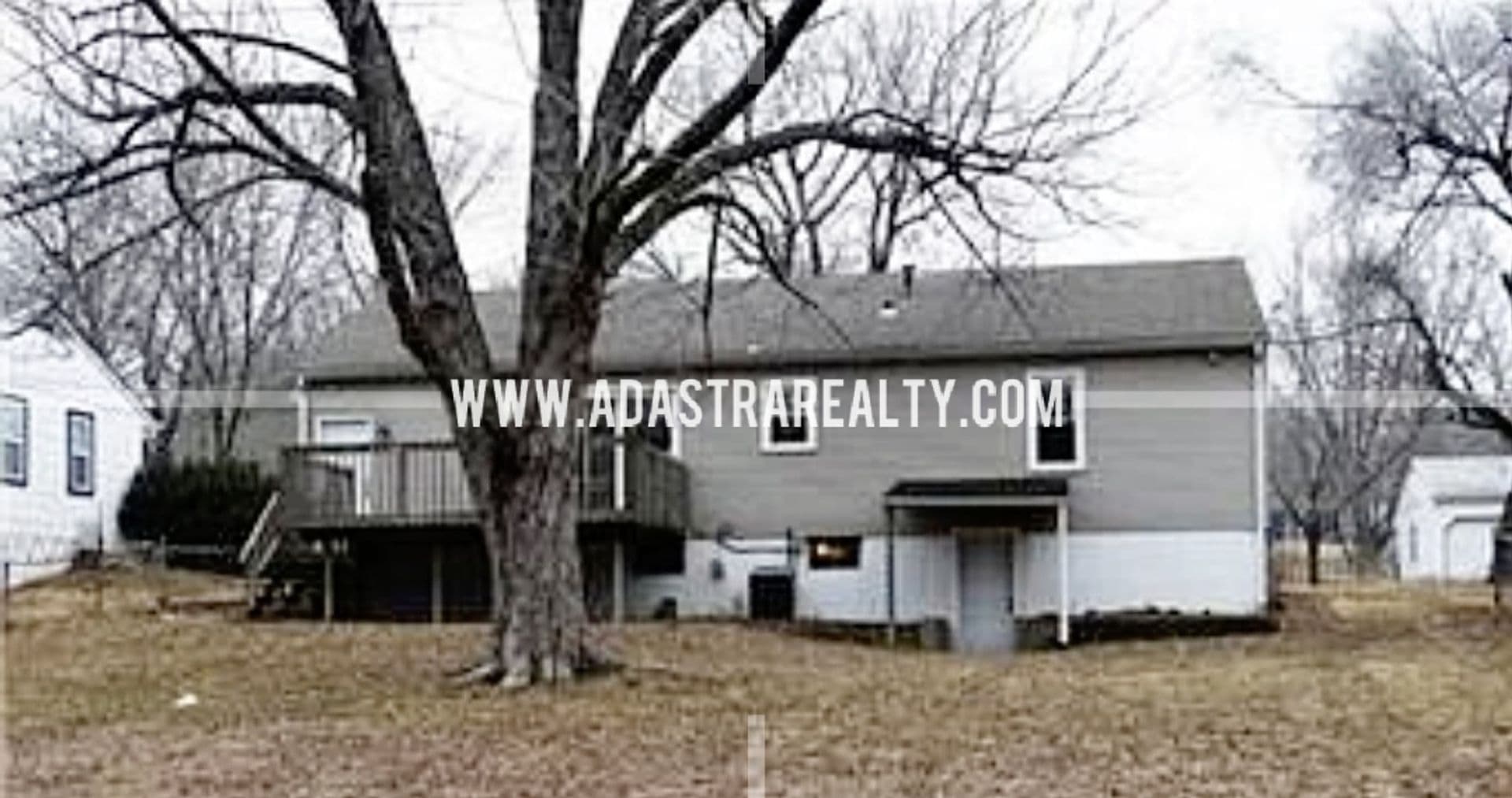 Kansas City House: 3305 E 107th Ter,