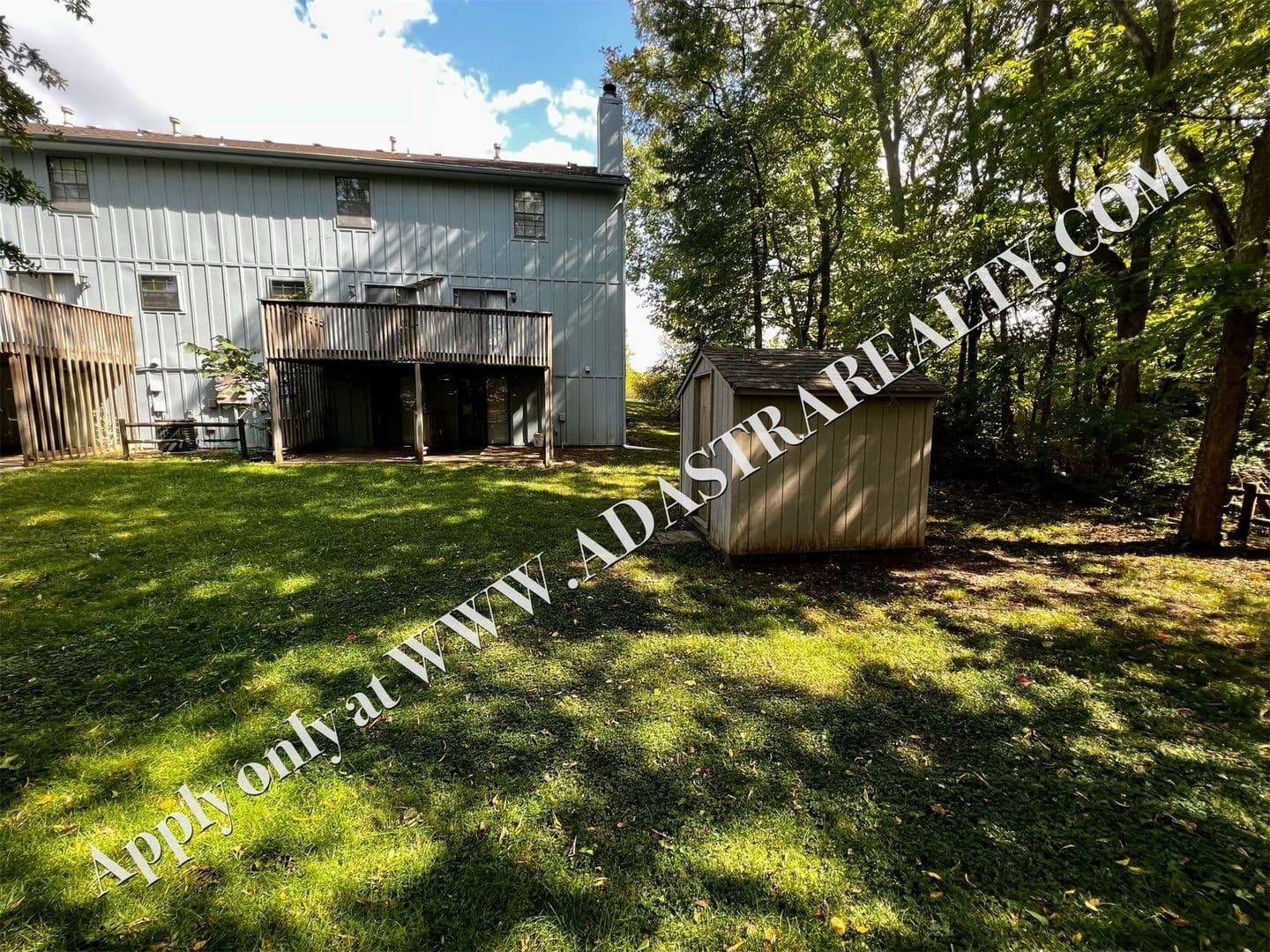 Lee's Summit House: 3504 NE Independence Ave,