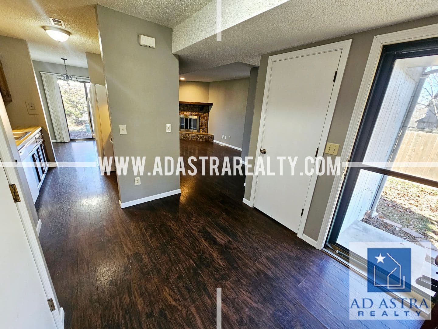 Olathe House: 1316 E 123rd Ter,