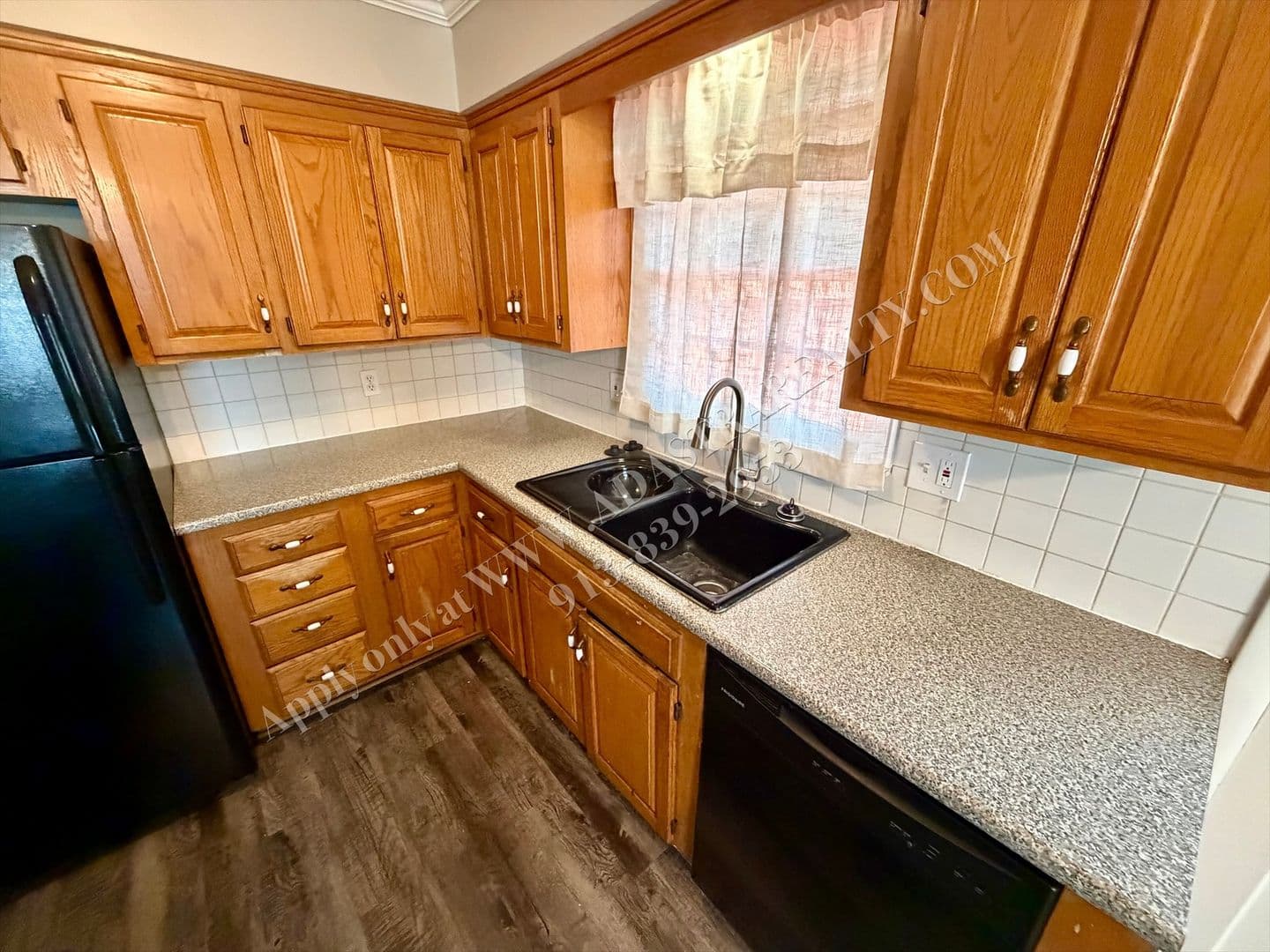 Kansas City House: 1005 E 117th St,