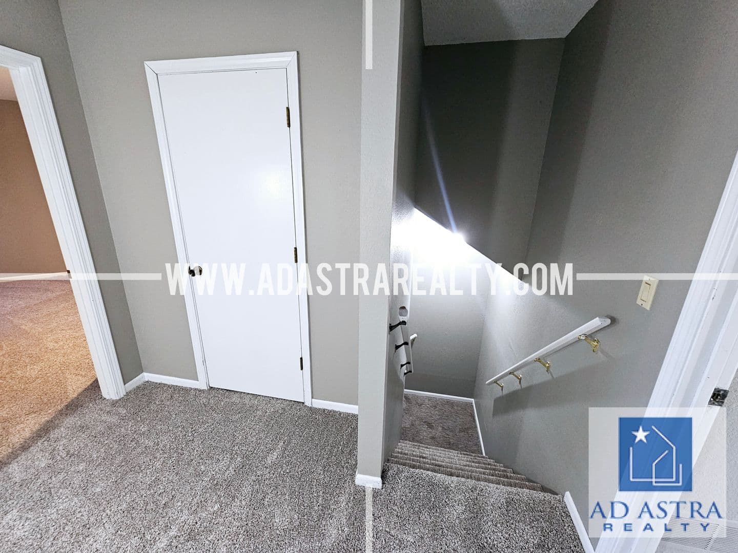Olathe House: 1316 E 123rd Ter,