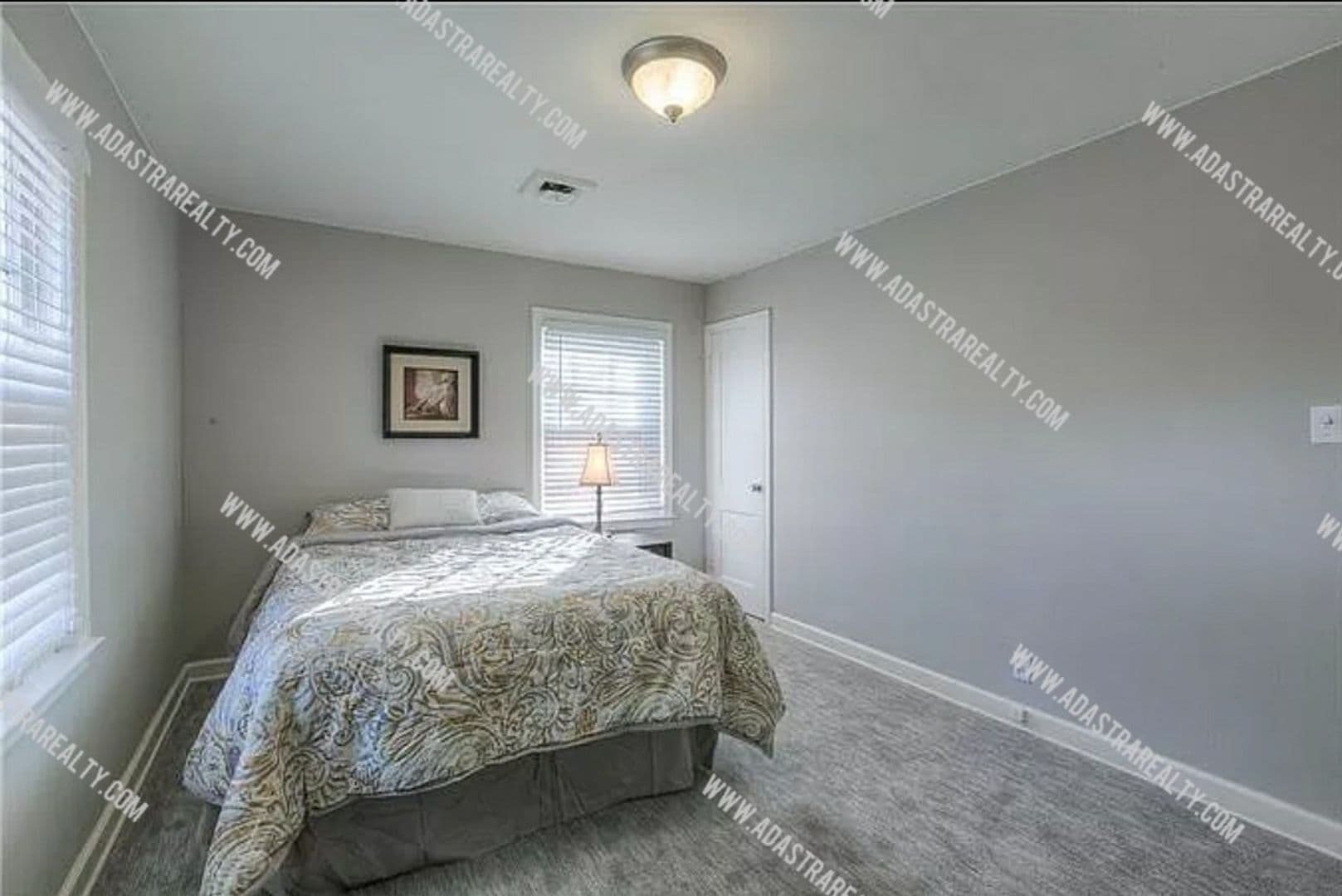 Roeland Park House: 4818 Mission Rd,