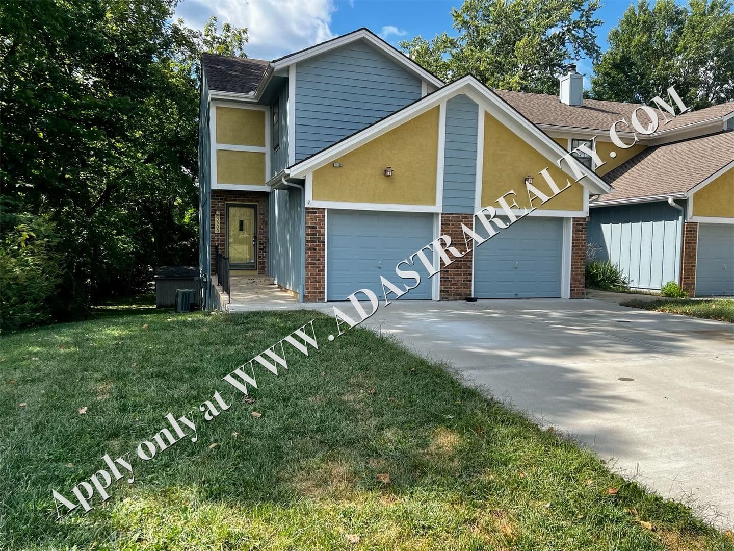 Lee's Summit House: 3504 NE Independence Ave,