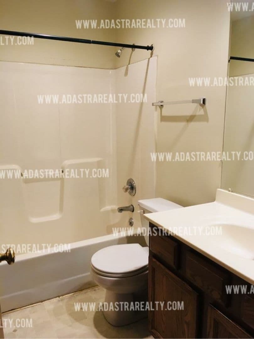 Platte City House: 2527 Bent Oak Ct,