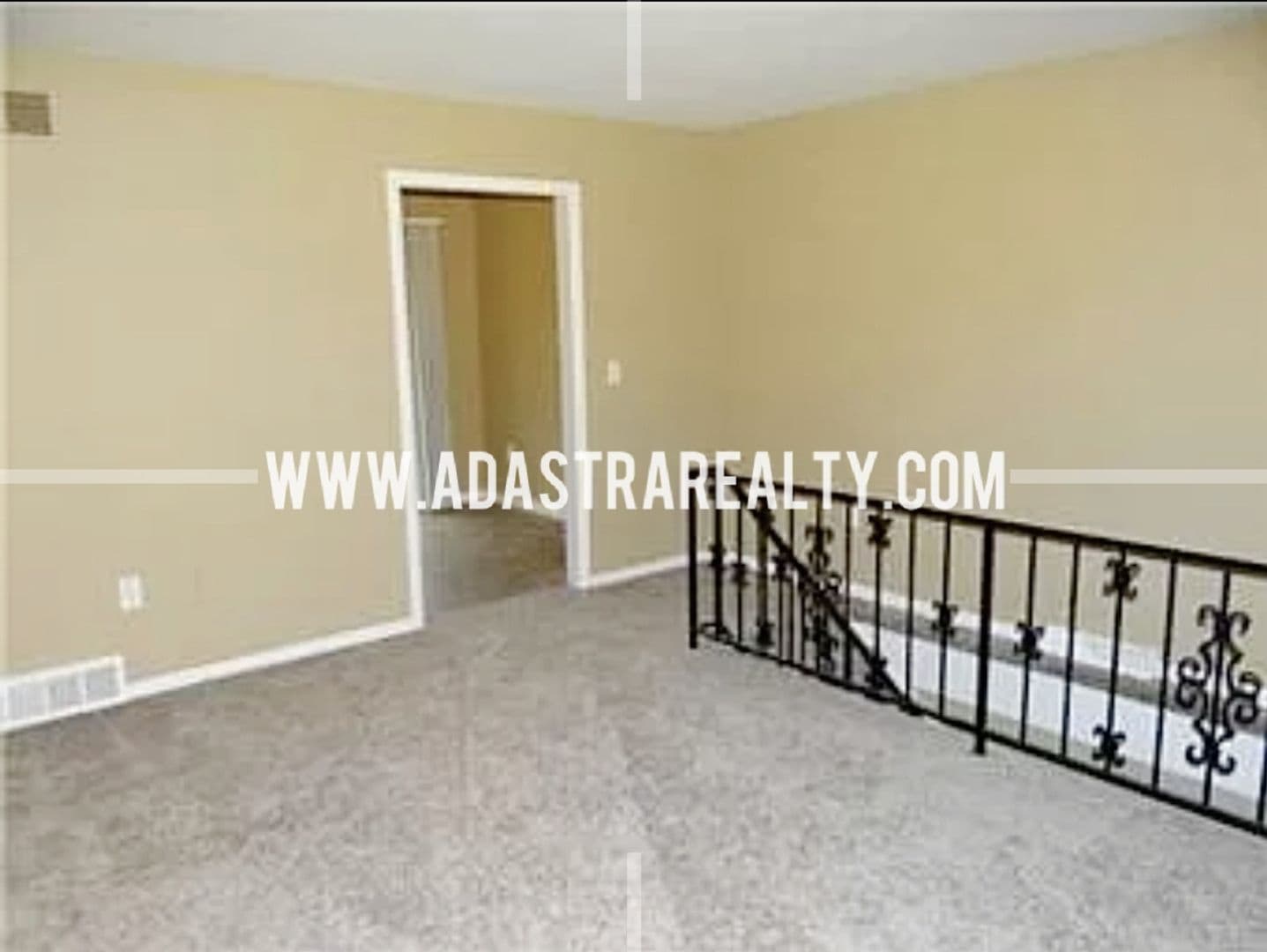 Kansas City House: 3305 E 107th Ter,