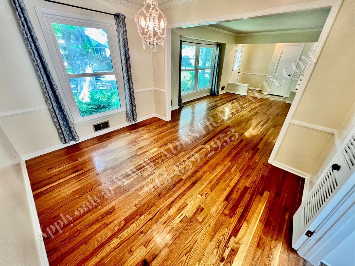 Overland Park House: 9832 Walmer St,