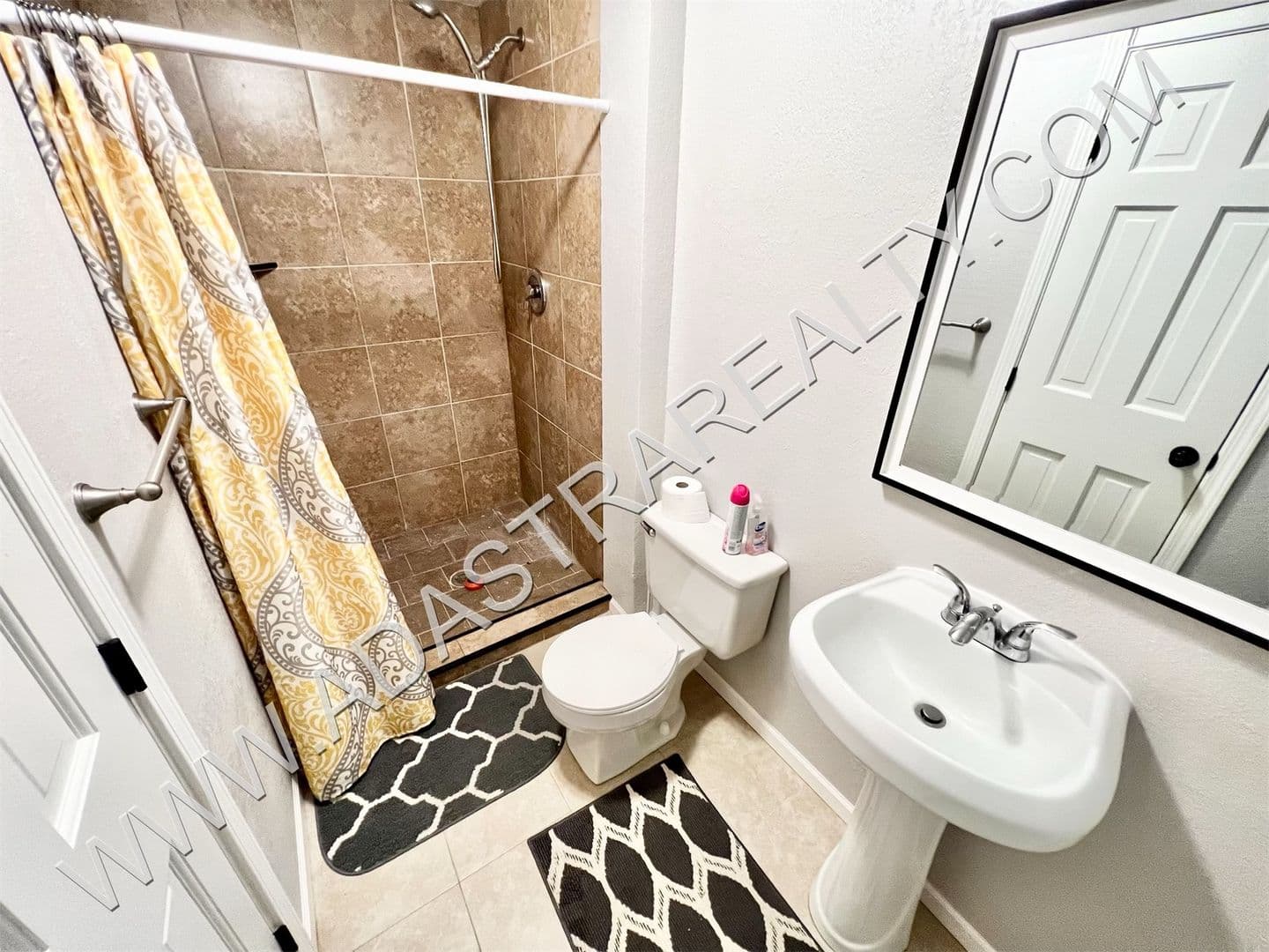 Kansas City House: 1201 NE 82nd St,