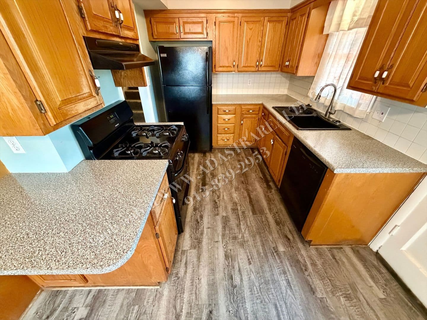 Kansas City House: 1005 E 117th St,
