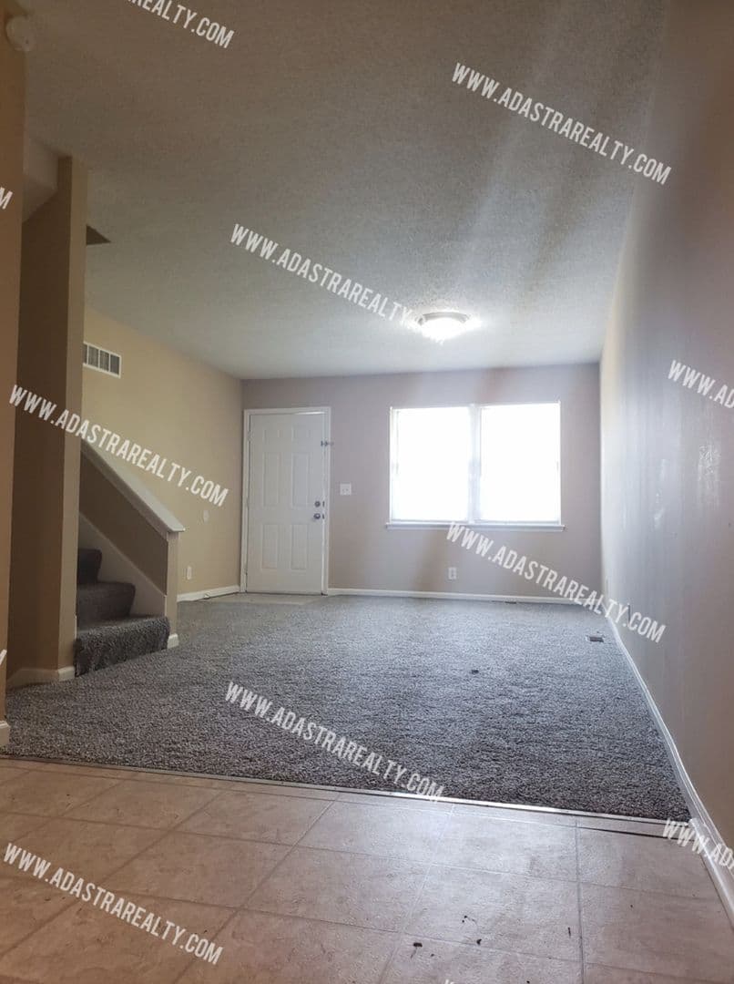 Olathe Apartment: 120 S Julia St,