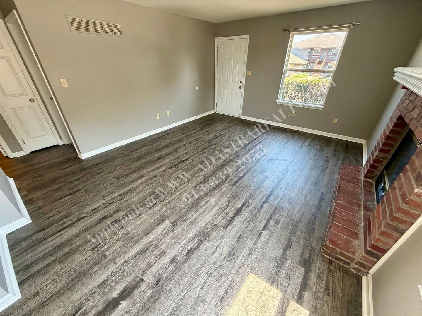 Blue Springs Apartment: 2101 SW 8th St,