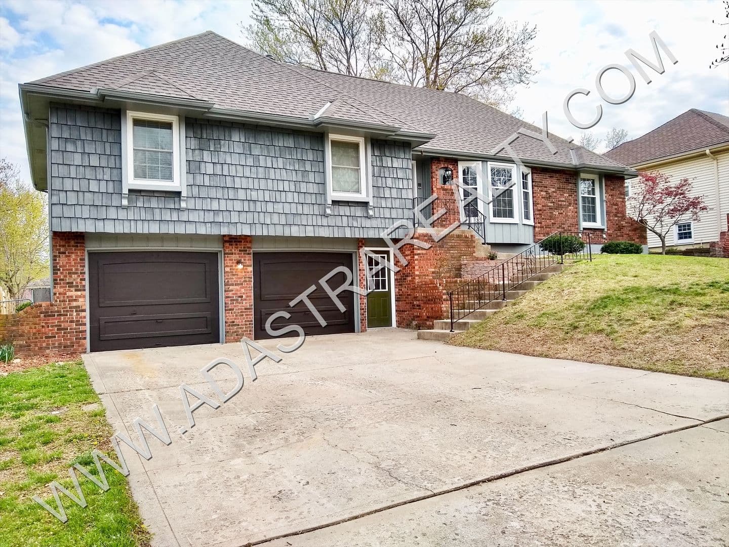 Kansas City House: 1201 NE 82nd St,