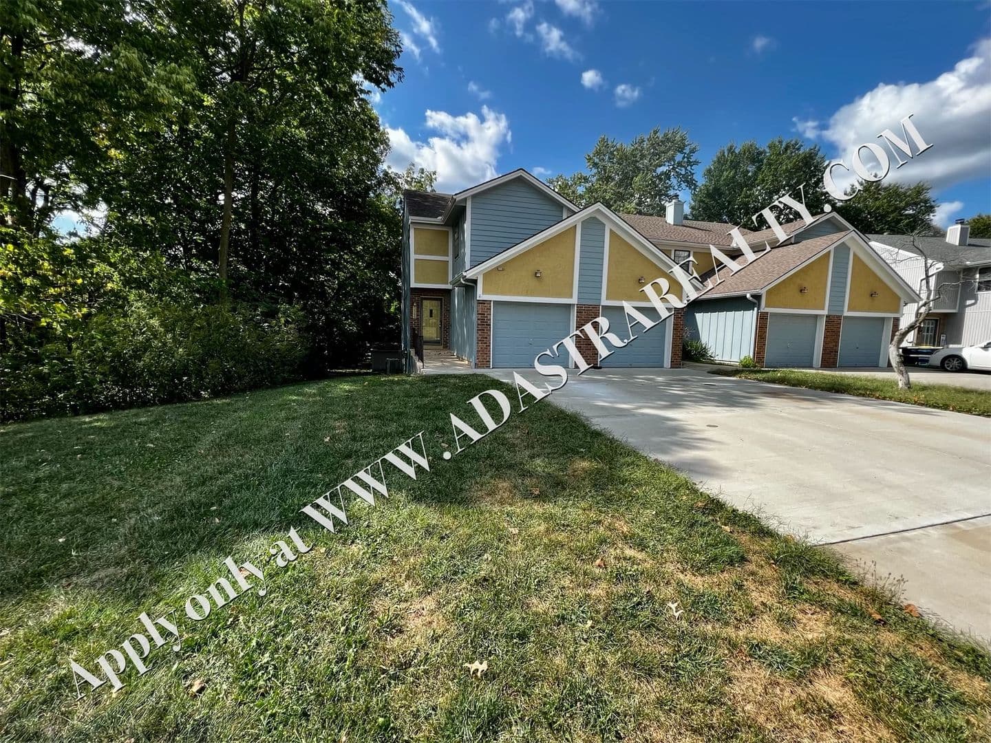 Lee's Summit House: 3504 NE Independence Ave,