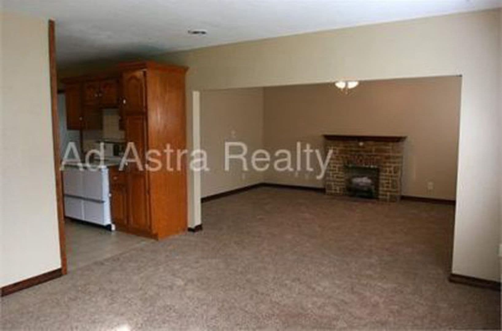 Independence House: 1112 N Indian Ln,