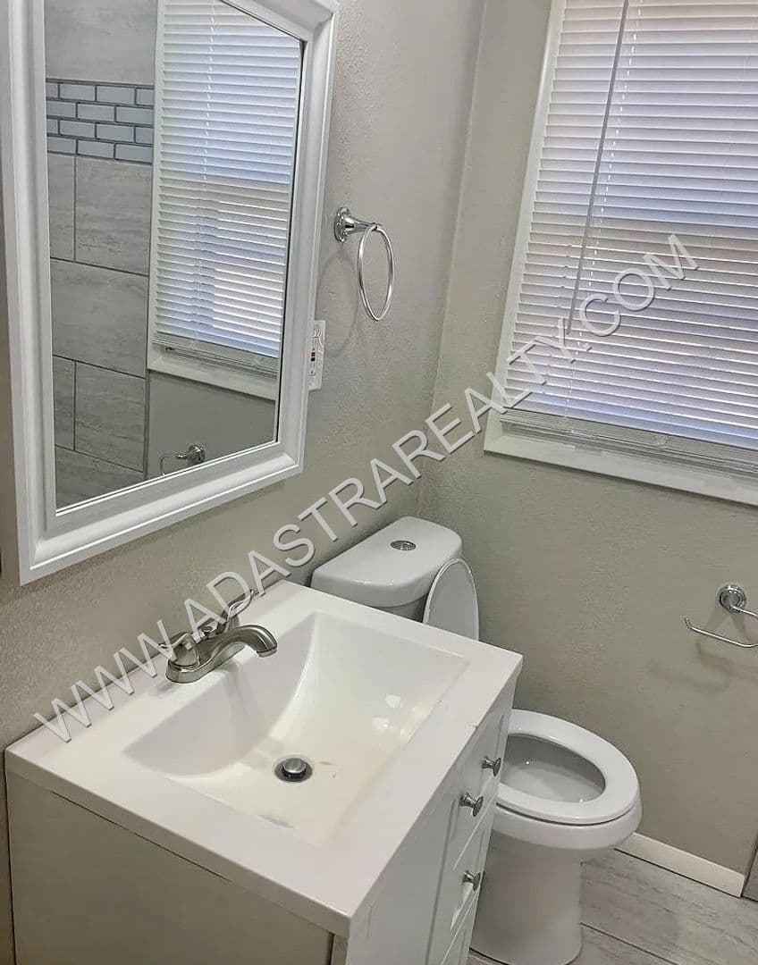 Raytown House: 6200 Northern Ave,