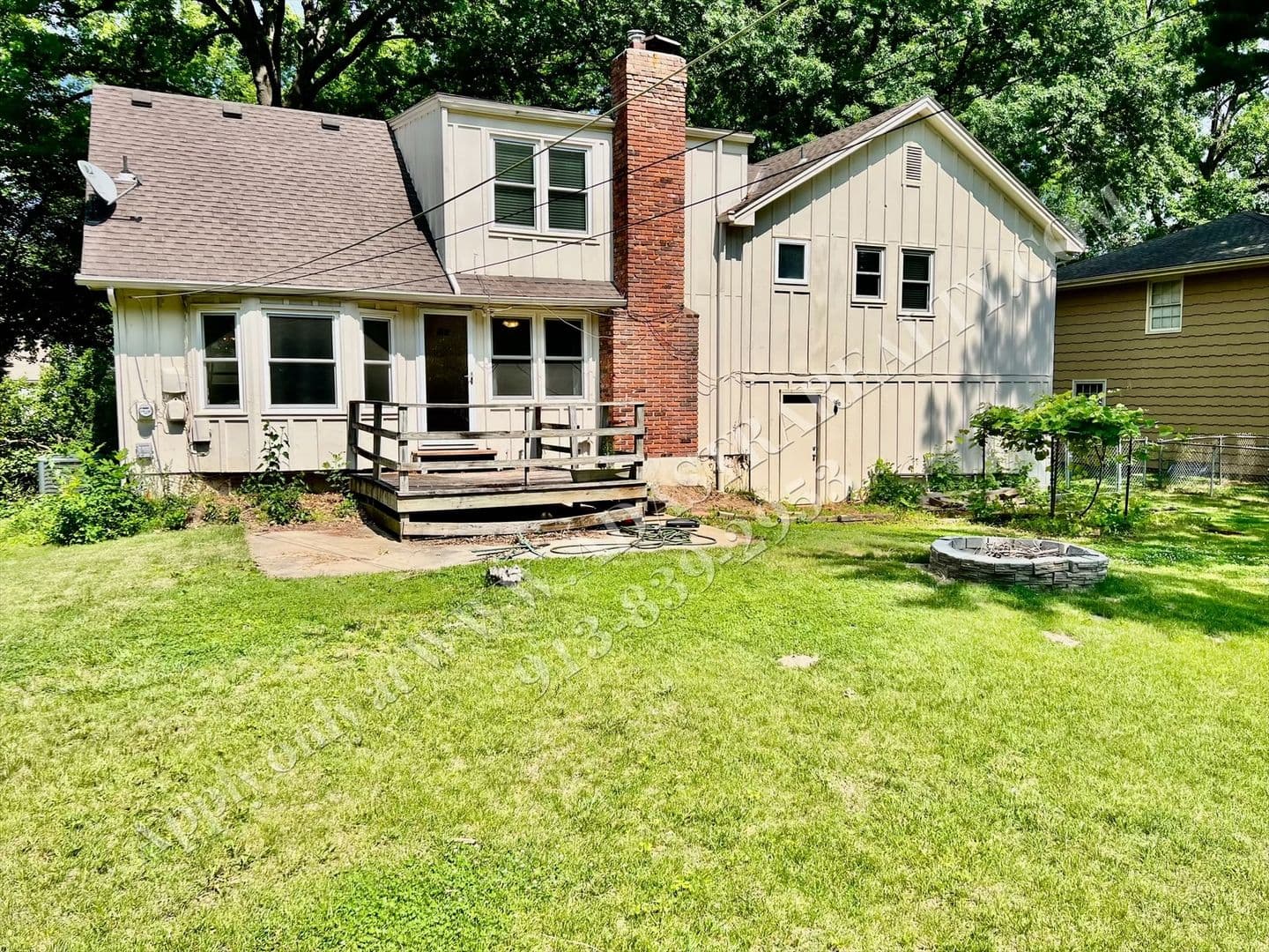 Overland Park House: 9832 Walmer St,
