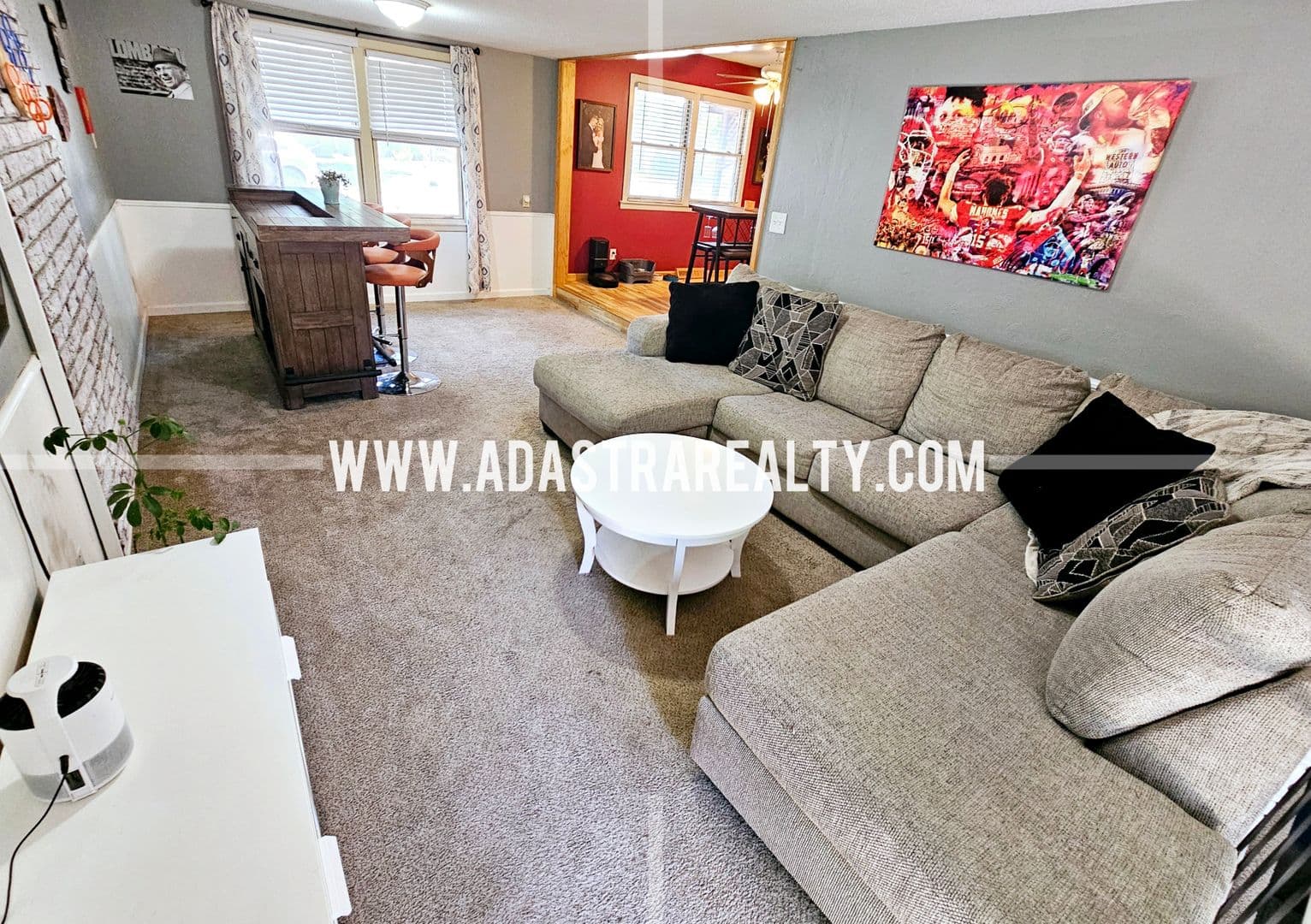 Olathe House: 227 S Walnut St,