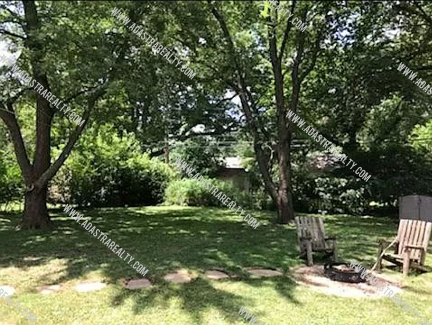 Roeland Park House: 4818 Mission Rd,