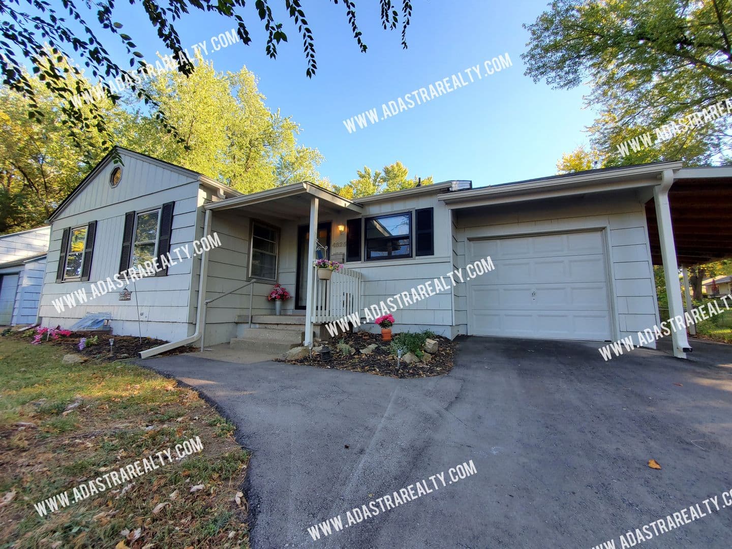Prairie Village House: 4825 W 75th St,