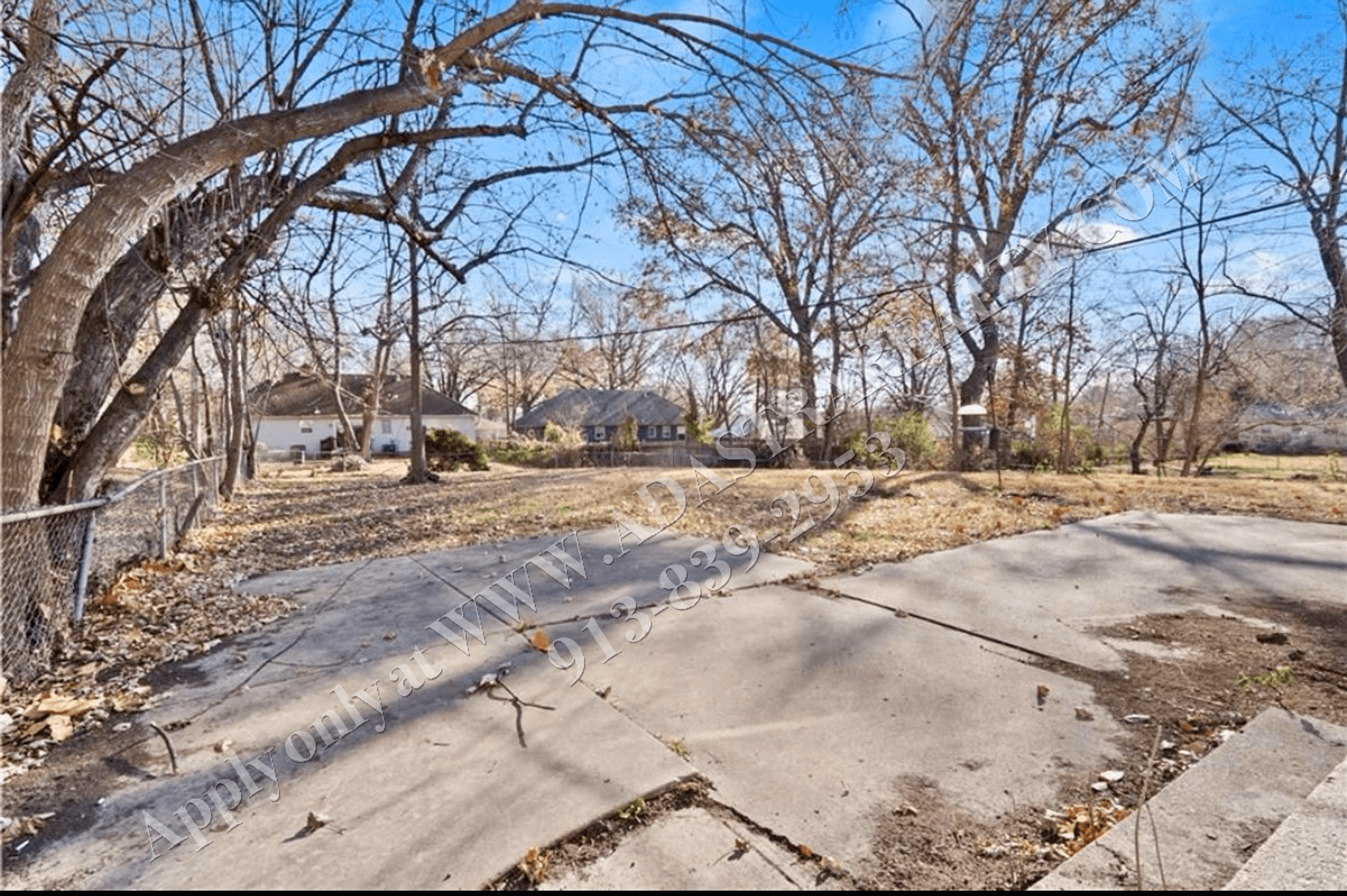 Raytown House: 8605 Spring Valley Rd,