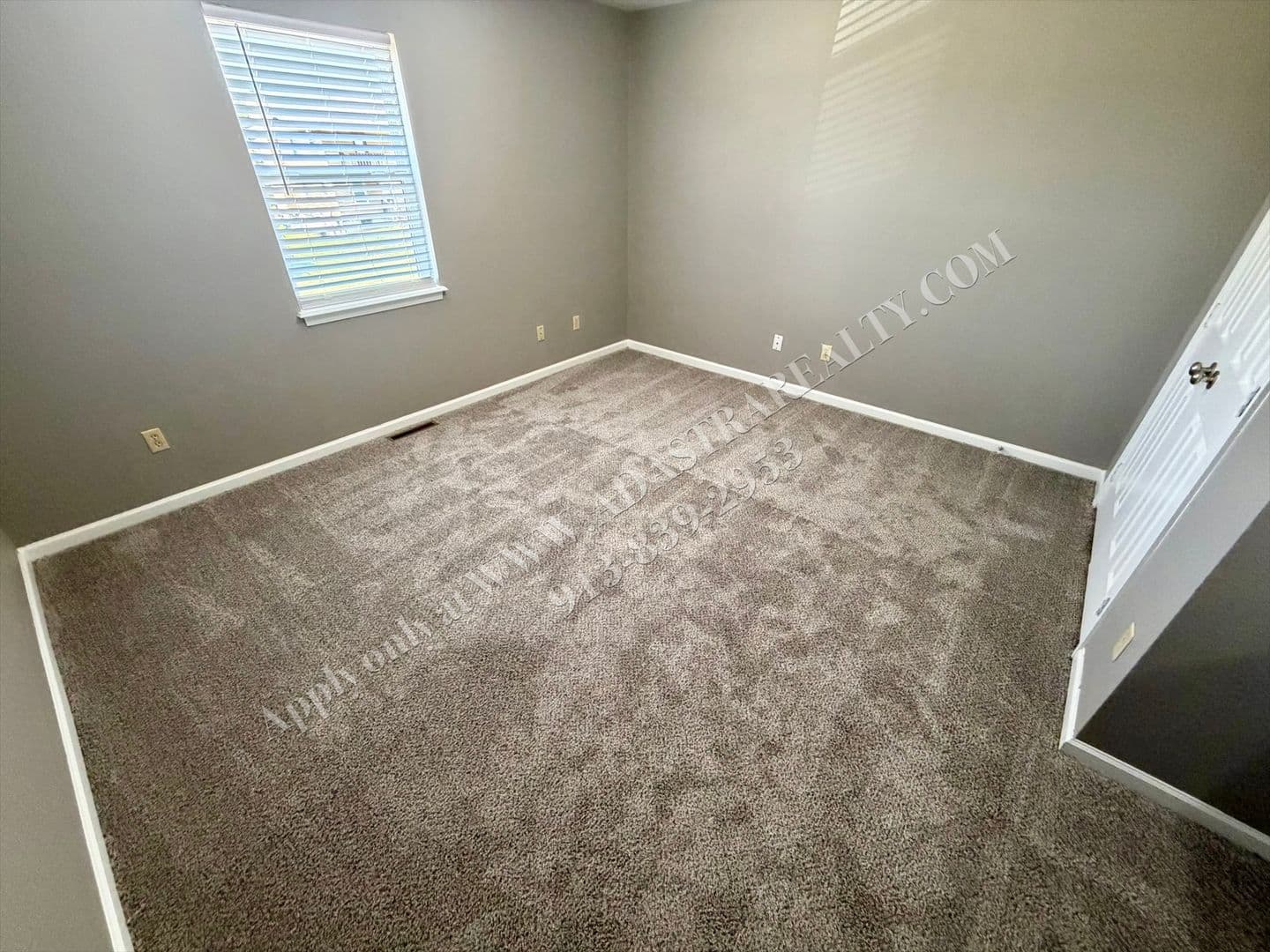 Blue Springs Apartment: 2101 SW 8th St,