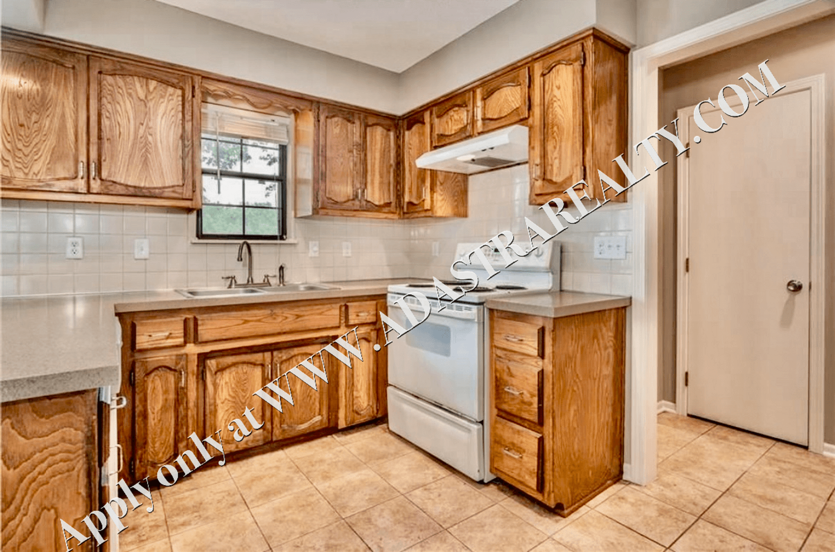 Overland Park House: 10620 W 115th St,