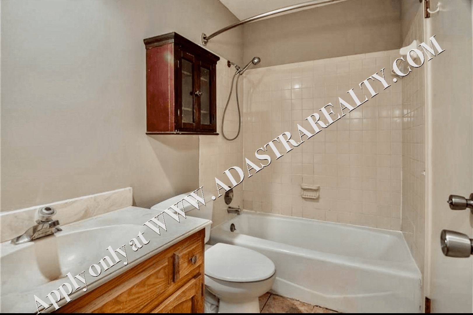 Overland Park House: 10620 W 115th St,