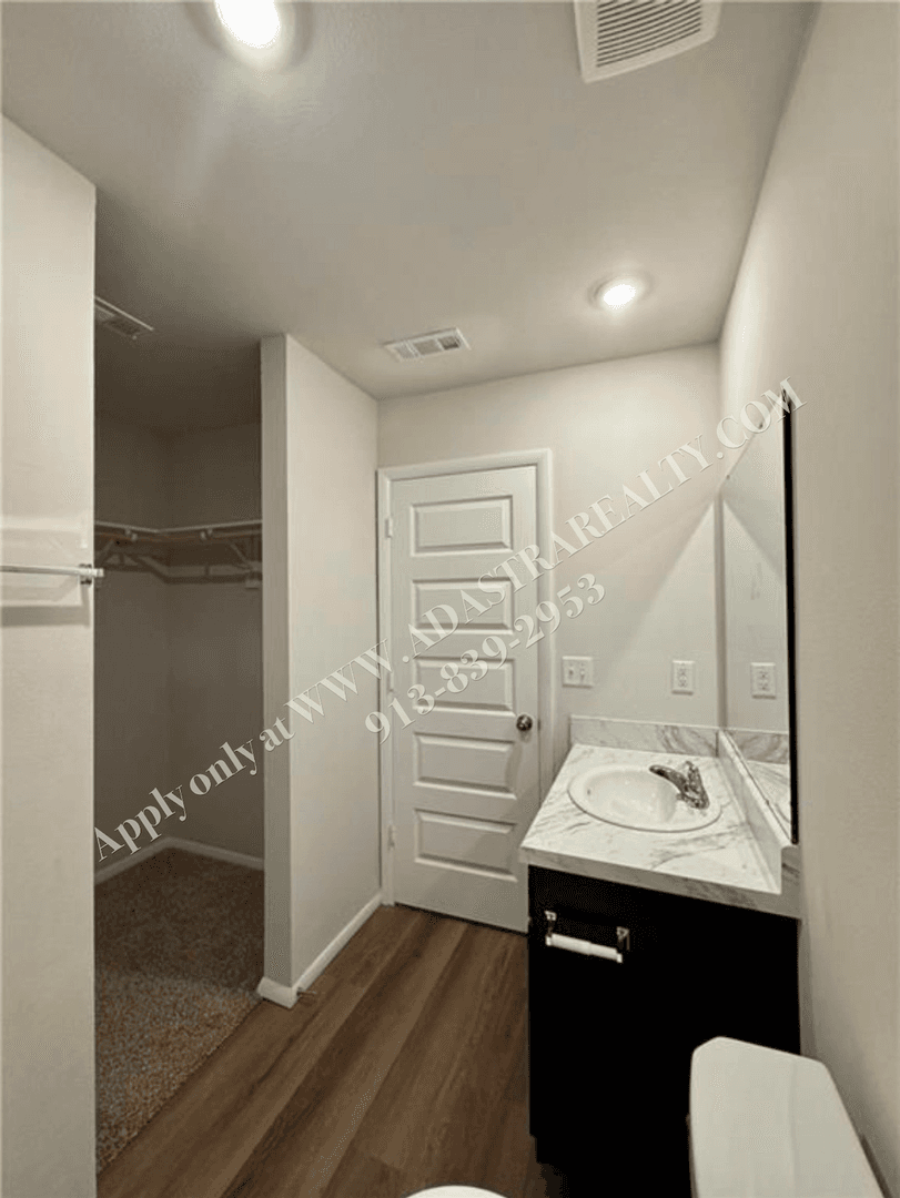 Edgerton House: 37791 W 207th Ter.