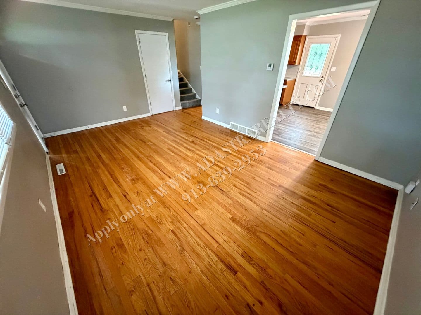 Kansas City House: 1005 E 117th St,