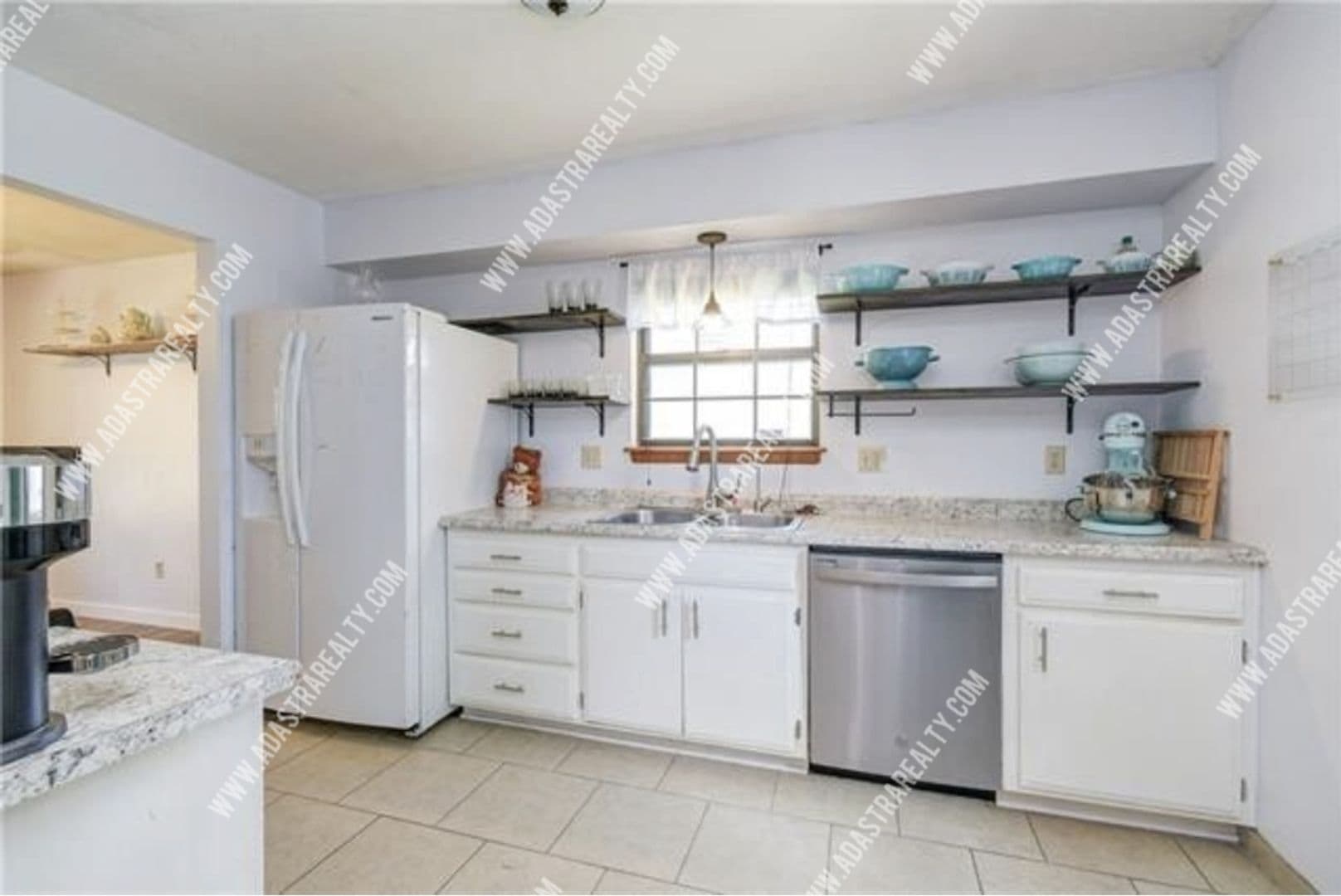Blue Springs House: 2900 SE 6th St,