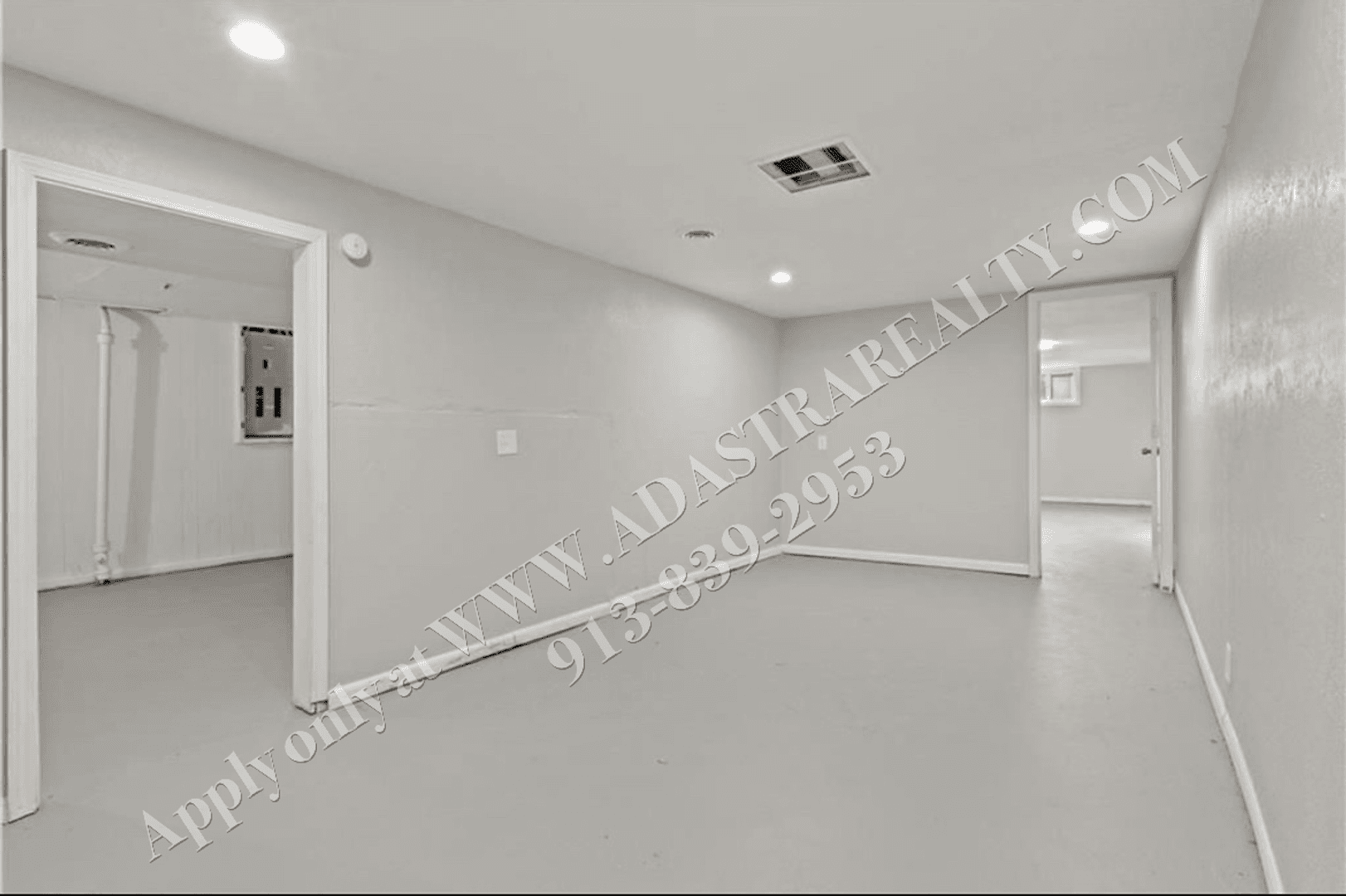 Raytown House: 8605 Spring Valley Rd,