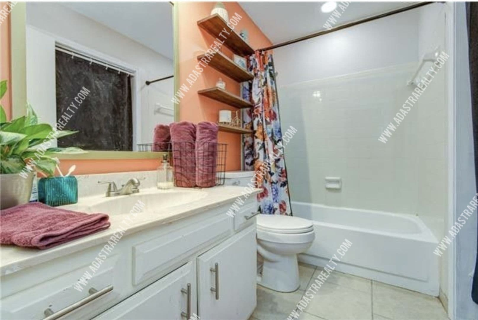 Blue Springs House: 2900 SE 6th St,