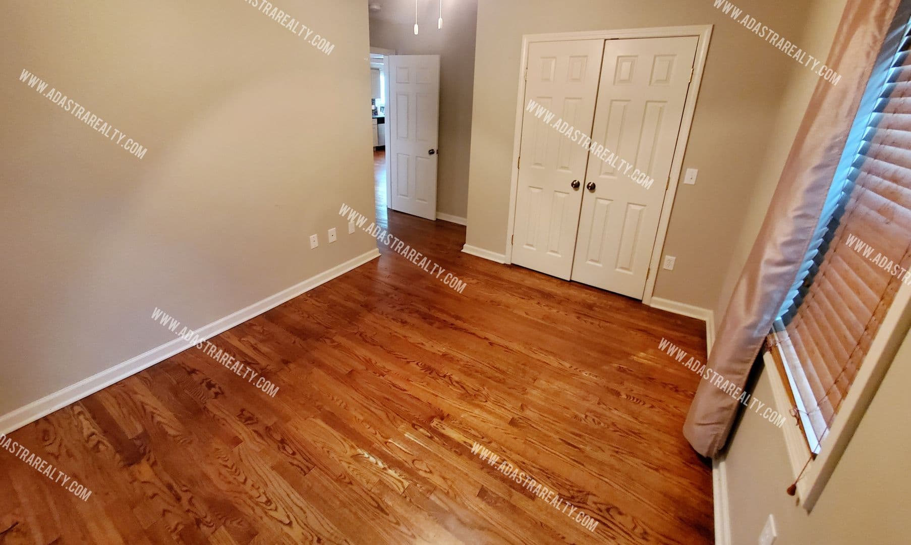 Mission House: 5428 Maple St,