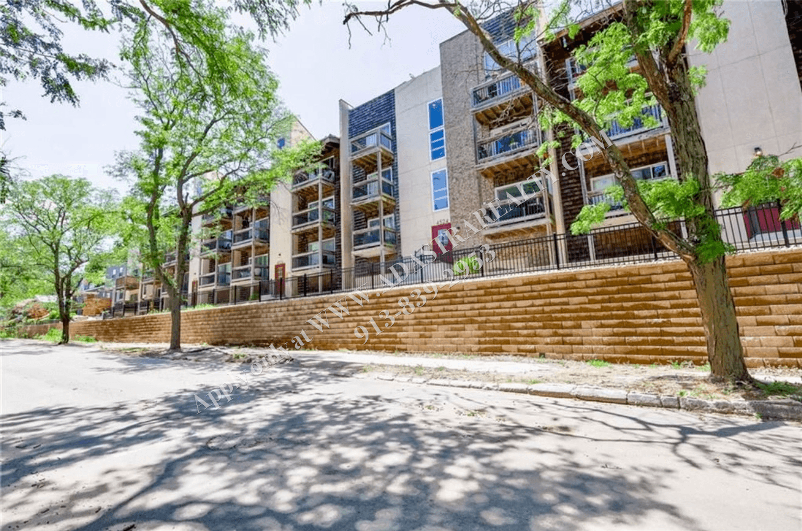 Kansas City House: 4518 Holly St., Apt 37