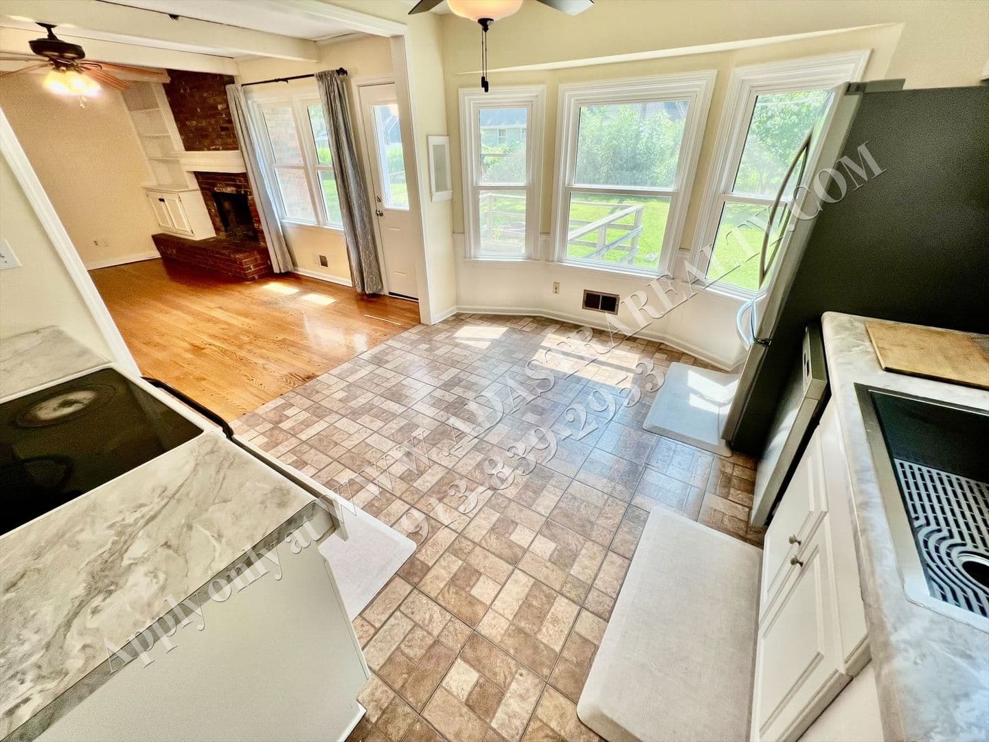 Overland Park House: 9832 Walmer St,