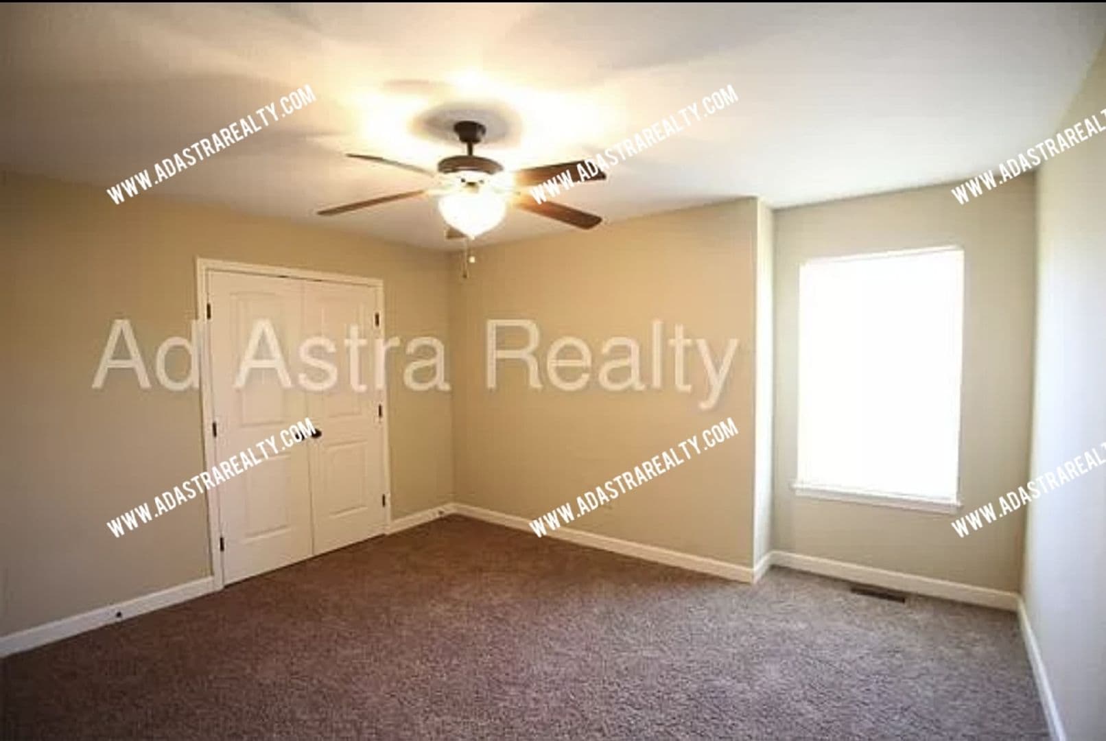 Platte City House: 13755 Post Oak Ln,