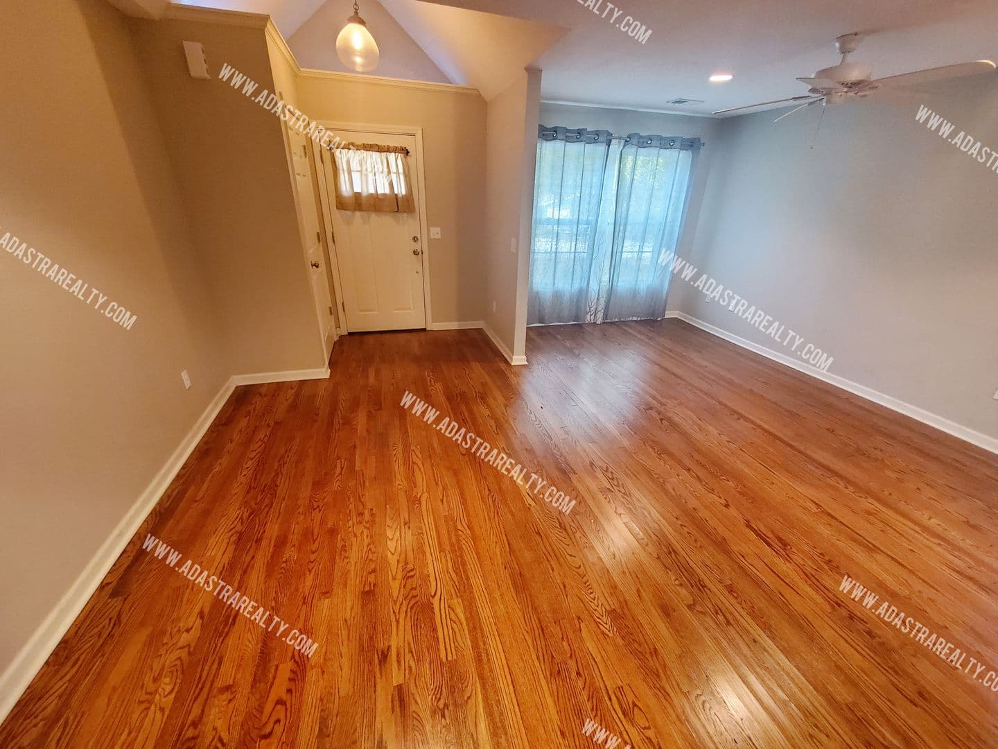 Mission House: 5428 Maple St,