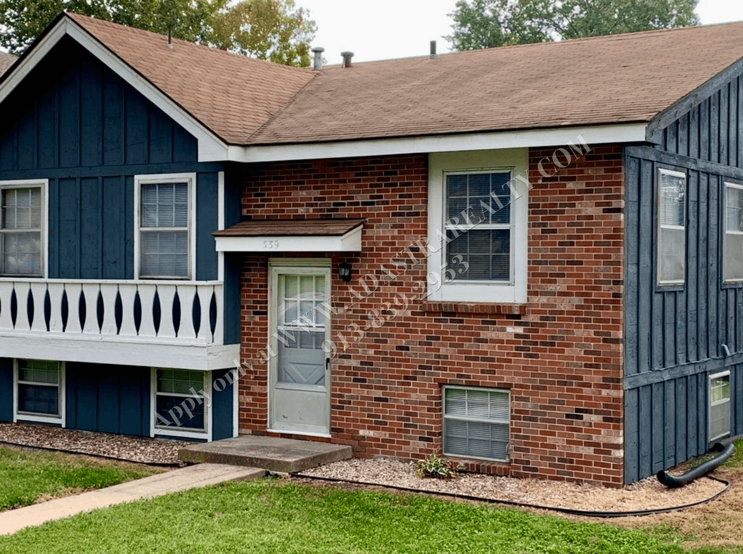 Leavenworth House: 537 Vilas St,