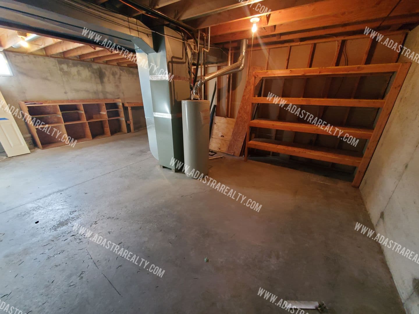 Shawnee House: 11425 W 61st St,