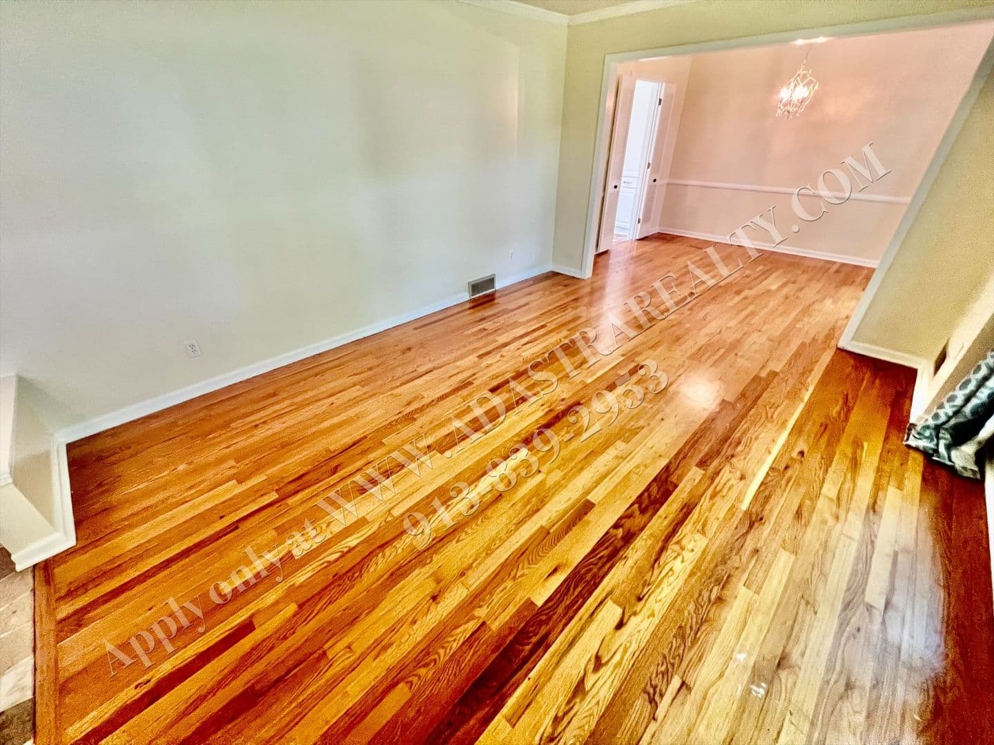 Overland Park House: 9832 Walmer St,