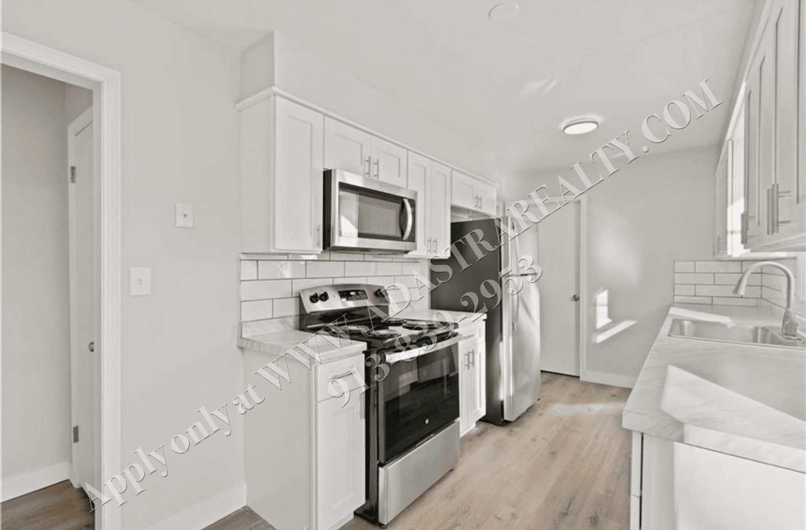 Raytown House: 8605 Spring Valley Rd,