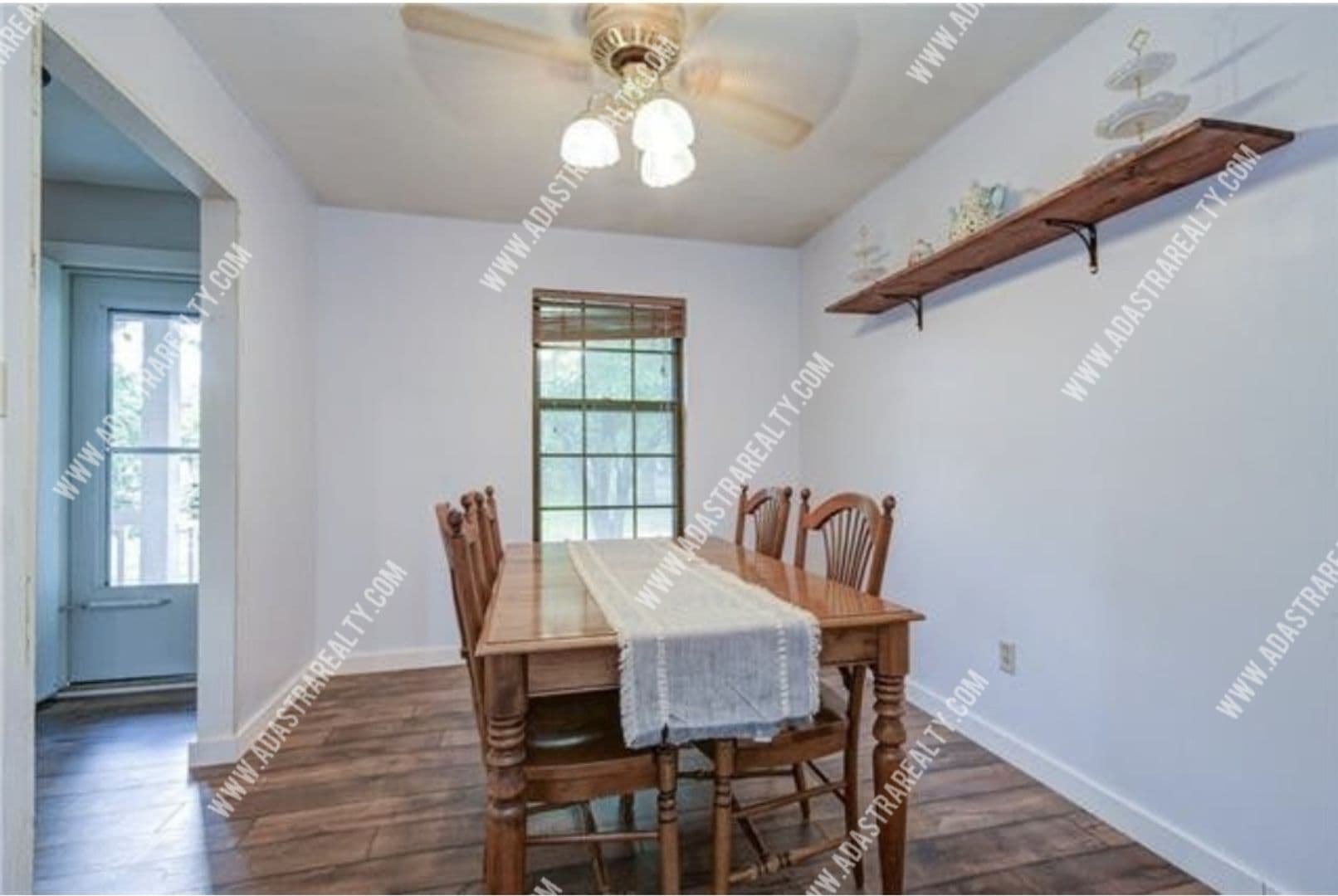 Blue Springs House: 2900 SE 6th St,