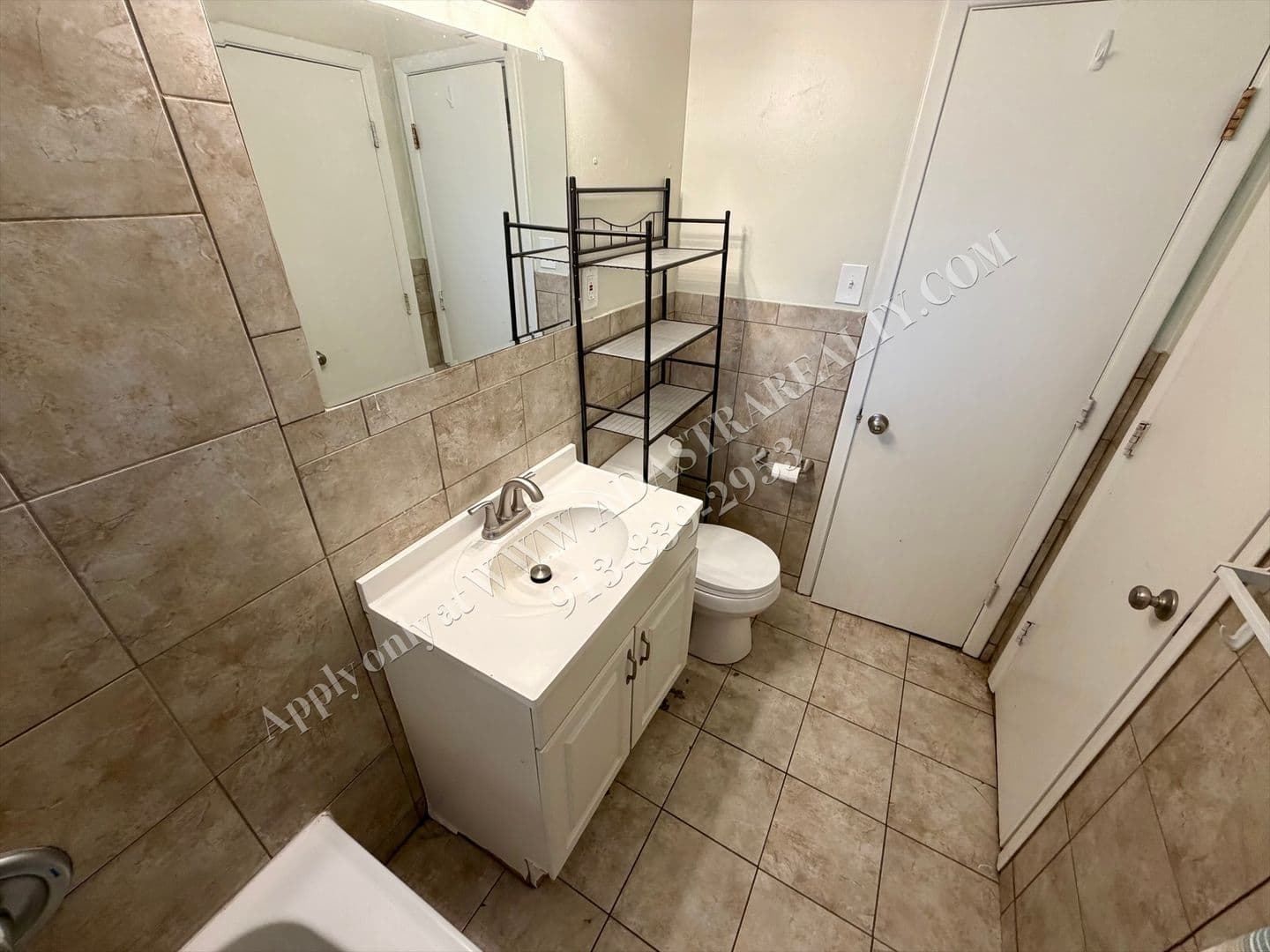 Kansas City House: 1005 E 117th St,