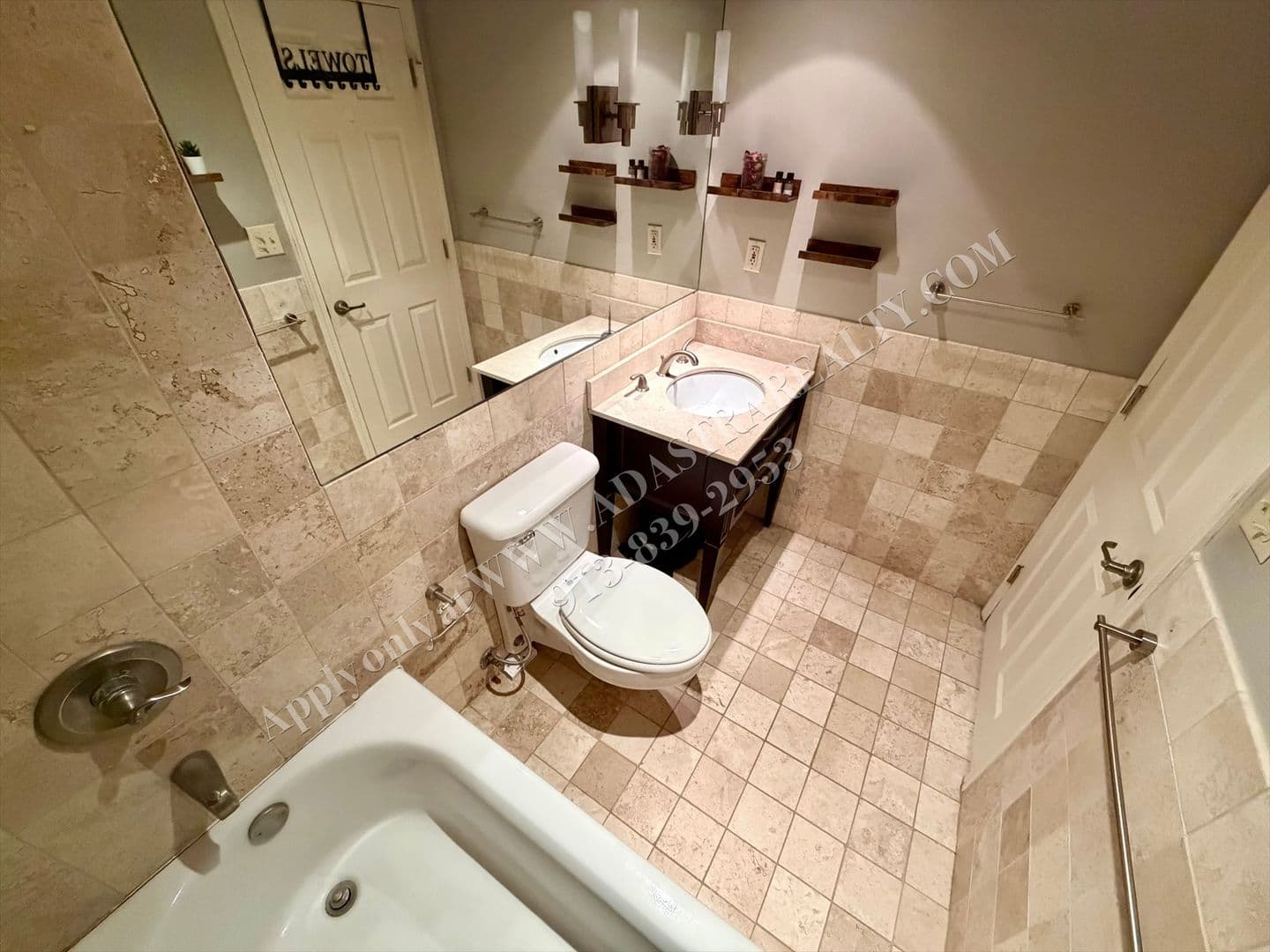 Kansas City House: 3838 Rainbow Blvd,