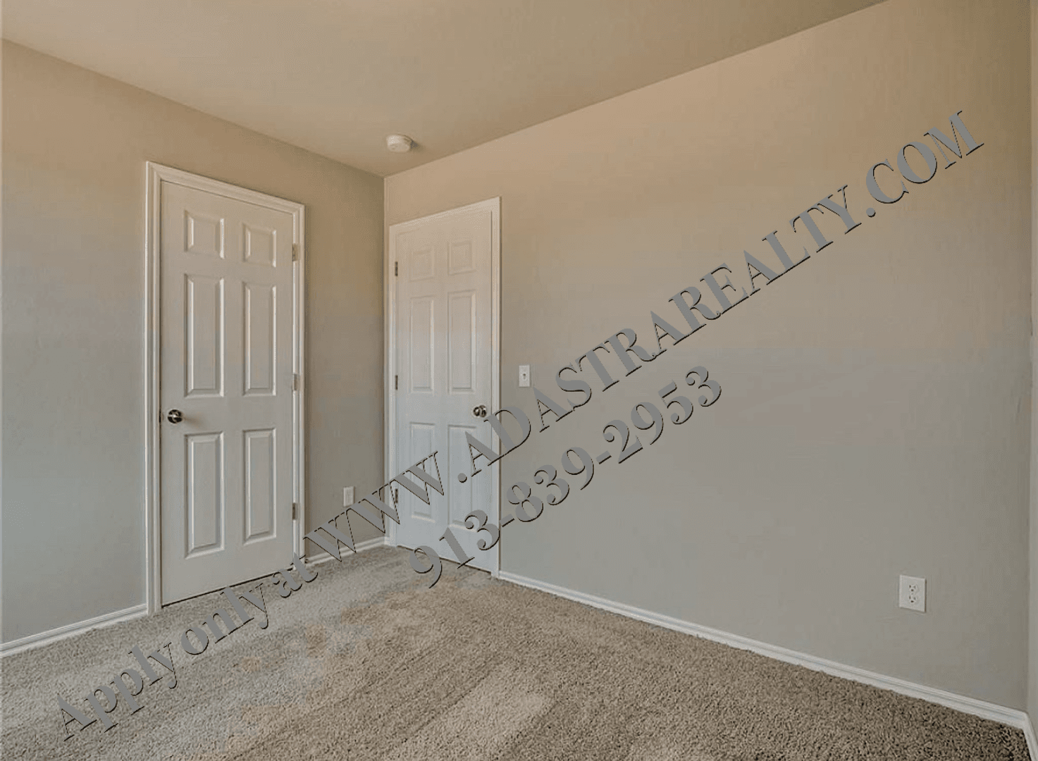 Gardner House: 891 N Pear St.,