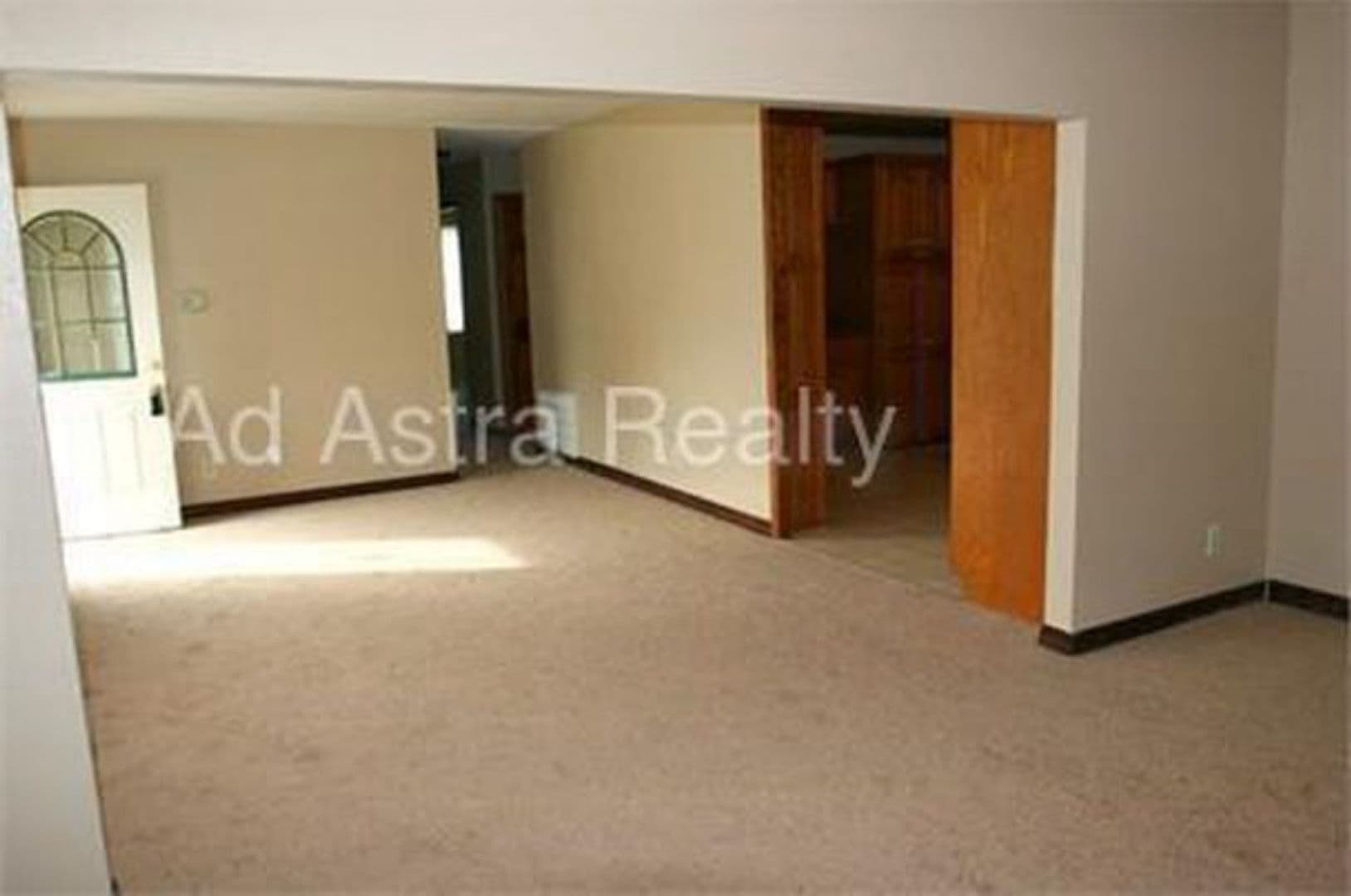 Independence House: 1112 N Indian Ln,