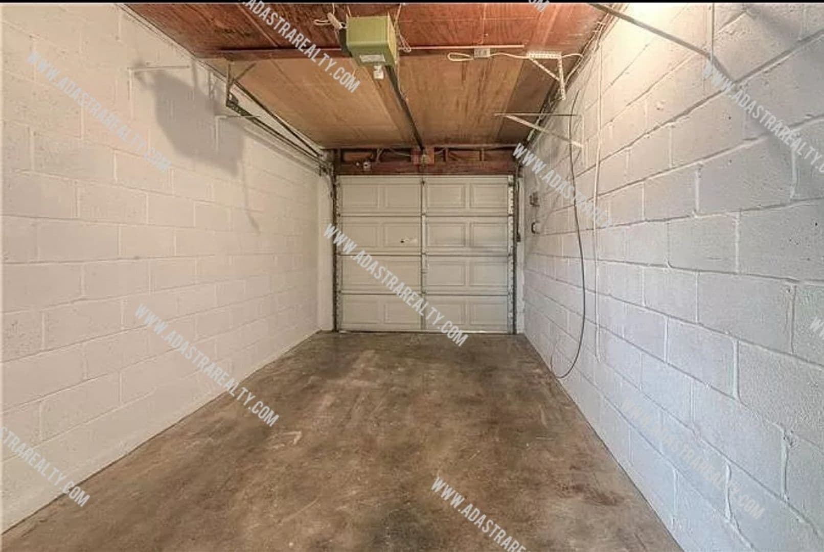 Roeland Park House: 4818 Mission Rd,