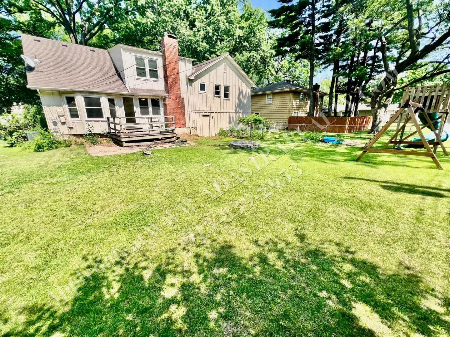 Overland Park House: 9832 Walmer St,